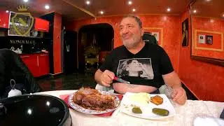 MOMBAK LA BOKANA SI PIURE DE CARTOFI CU PIEPT DE TOTOS SI CASTRAVETI MURATI🍖🥟🌮