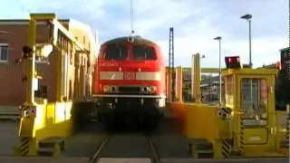 218 326-7 nach dem Tanken im BW Freiburg mit Motorstart