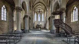 Невероятная голубая церковь в центре маленького городка | BROS OF DECAY - URBEX