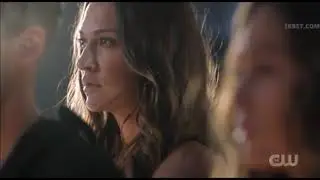 The 100 6x01 Bellamy,Clarke,Abby and Raven.