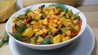 Gesunde Rezepte I Zucchinipfanne mit frischen Kr&auml;utern Reis und Kichererbsen I VEGAN