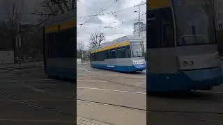 Stra&szlig;enbahn Leipzig Tram 1320 und 1318 Typ NGTW6L (Leoliner) der LVB