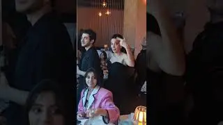 O Ses T&uuml;rkiye'ye hazırlanan Evrim Alasya Kızılcık Şerbeti'nin yılbaşı partisinde şarkı s&ouml;yledi