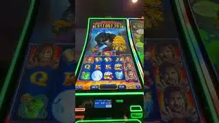 Bonus on werewolf fury slot #lasvegas #freemontstreet