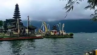 Ulun Danu Beratan temple | Lake view hindu temple in Bali