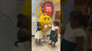 M&M store #disneysprings #kidsshopping #m&m #chocolate #trending