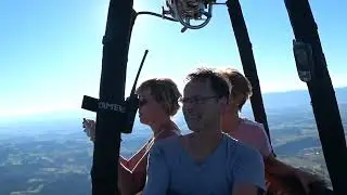 Das Emmental ist von oben ganz platt.
