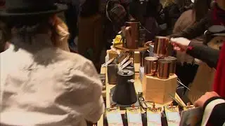 Largest Starbucks opens in Chicago
