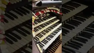 Pipe Organ at Oaks Park Roller Rink in Portland Oregon. Pt2 10/26/2025 #EleanorSteele