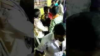 అమ్మ వారి పండుగలో అమ్మ పూనకం దేవుడు ఉన్నాడు అన్ని నమ్మొచు