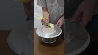 How to Decorate a Mini Cake 🎂 | Cake Decorating Shorts | Majlić Sweets