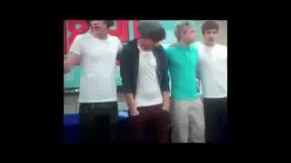 Larry Stylinson - When I Look At You