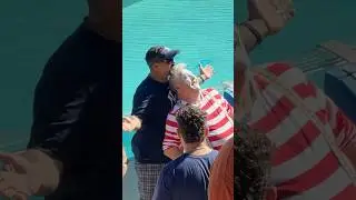 how is this here?? 🤭 Tom the mime SeaWorld #seaworldmime #funny #fun #funnyvideo #tomthemime