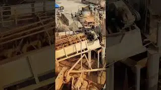 Aerial of sand-gravel production line! Smooth raw material processing, clean mud-sand separation