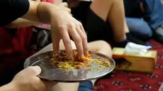 Eating Without Utensils