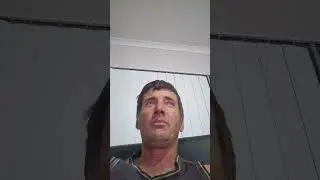 Пусть нарцисс делает то, что считает нужным, а ты продолжай свой путь.