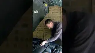 Volvo S40 and V40 air filter replacement #volvo #s40 #marksgarage