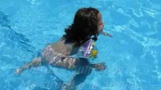 Djerba 2009: baignade en piscine