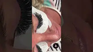 matte hybrid volume lash extensions