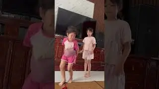 Anna Cola l&agrave;m tr&ograve; cho e MiNa xem 🤣😁😄