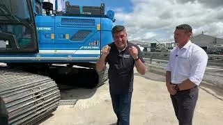 Molson Group reveal large all electric excavator with interchangable batteries and hint at Hydrogen
