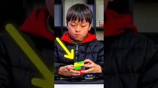 El m&aacute;s r&aacute;pido del mundo arma el Cubo de Rubik 😦👍🏻 #rubik #rubikscube #slowmotion #shorts