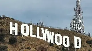 The Vinewood sign | The Hollywood sign. GTA