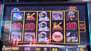 Max bet $2.50 bet. Lightning link slot.