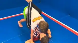 BOY CAN'T ESCAPE😱 GIRL DOMINATES MATCH #bjj #nogi #jiujitsu#wrestling