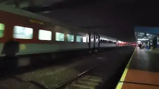 20811 Vishakapatnam Nanded SF Express crossing at Pithapuram