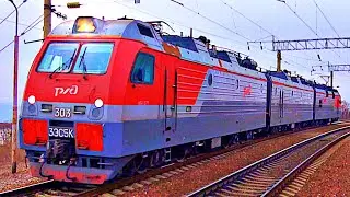 Railway. Electric Locomotive 3ES5K reserve to Vladivostok / Электровоз 3ЭС5К резервом