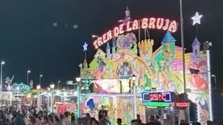 EL MEJOR TREN DE LA BRUJA, EN TOMELLOSO 2022 DOS BRUJAS DIVERTIDAS Y ATERRADORAS SUBIRIAS AL TREN?