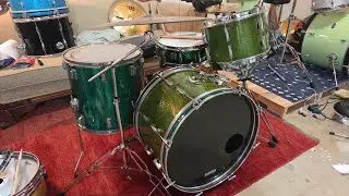 Gretsch Round Badge in Green Sparkle Demo