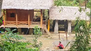 The young woman built her dream house by the river in just 20 days.