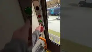 Doors opening and closing on the Class 465 #southeasternrailway #class465 #uktrains