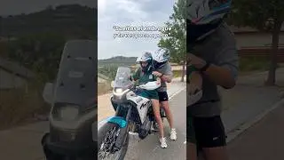 ENSEÑO A MI NOVIA A IR EN MOTO (LA LÍA)🤦🏻‍♂️