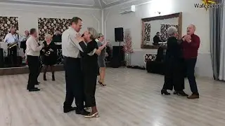 RELACJA NA ŻYWO takim akcentem Kapela KROKUS kończy potańcówkę ludową w Złotym Dworze 