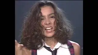 AMBRA ANGIOLINI T'APPARTENGO seconda esibizione