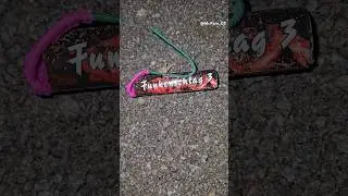 Funkeschlag 3  5g. (Funke)                          #firecracker #silvester #pyrotechnik #feuerwerk