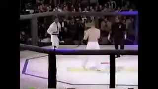 Royce Gracie vs Gerard Gordeau - UFC 1