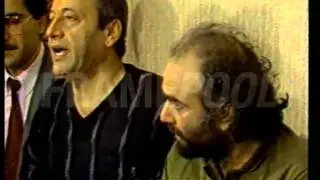 Demis Roussos secuestro de avi&oacute;n _ TWA-Vuelo 847 _ 1985 - V&iacute;deos de Stock - Framepool