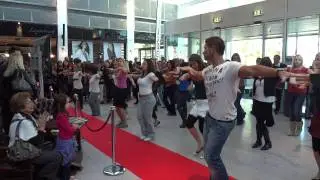 Latino Flash Mob @ Auchan Luxembourg by Pedro Goulart