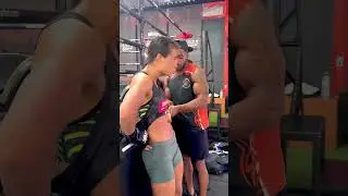 Вовсю разминаем корпус 💥 Веро готовится сразиться с Шир Коэн на турнире ONE Friday Fights 143!