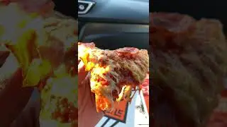 Stuffed Crazy Crust @LittleCaesarsPizza Yummy to my tummy 😋 #littlecaesars #pizza #crazycrust