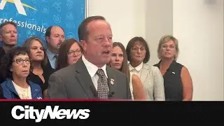 22,000 Alberta healthcare workers back to bargaining after deal with government rejected