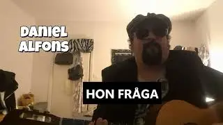 Hon fr&aring;ga 