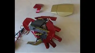 MOTORIZED Iron Man laser gauntlet, incl 6 servos !!!