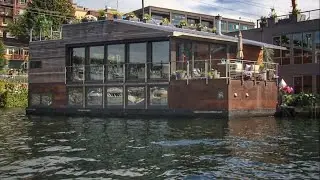 Lake Union houseboat for sale is the ultimate water retreat - Unreal Estate - KING 5 Evening