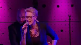 Renata Dr&ouml;ssler - WILLOW WEEP FOR ME, lyrics