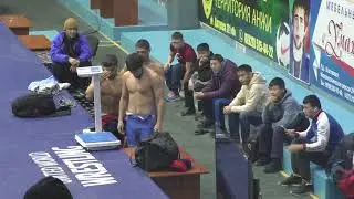Взвешивание борцов.